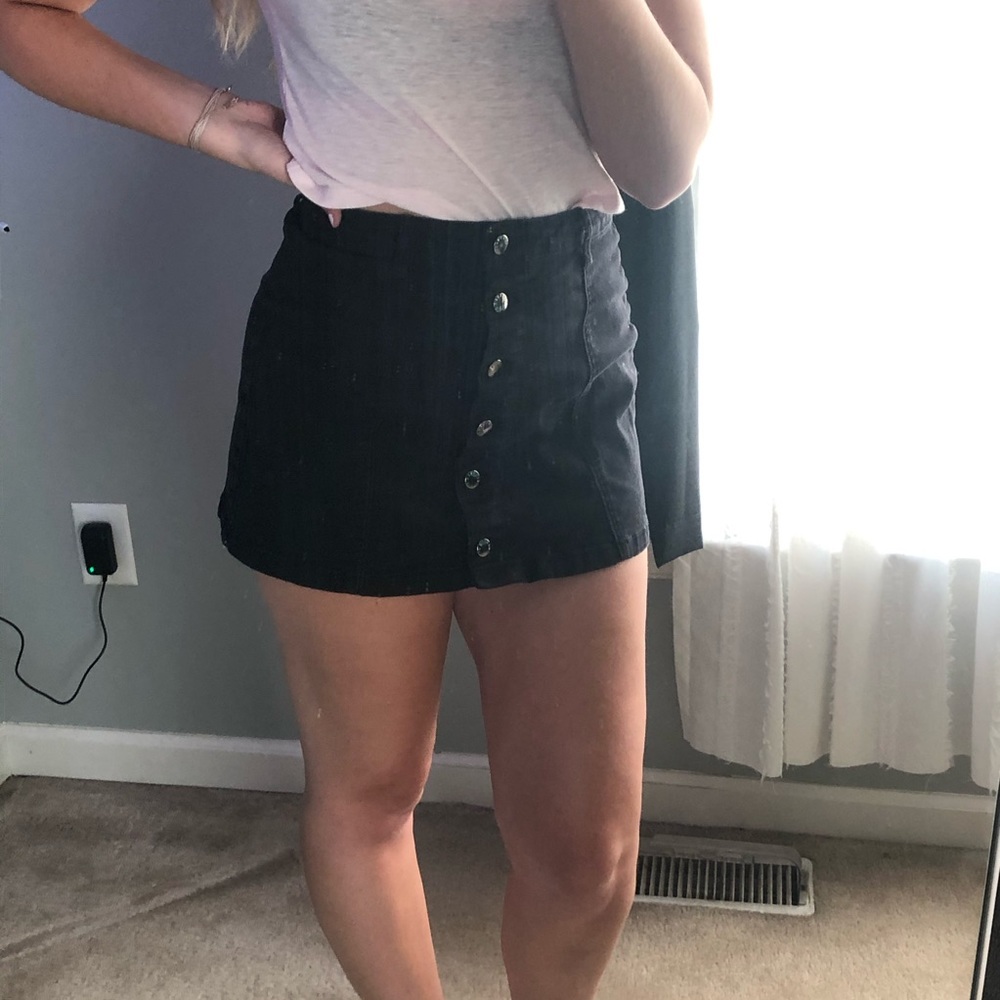 Forever 21 ⚡️Button down black denim skirt